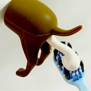 Dog Pooping Toothpaste Cap - Unique Fun